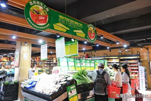 量販零食巨頭伸向日用百貨，社區超市迎來致命一擊